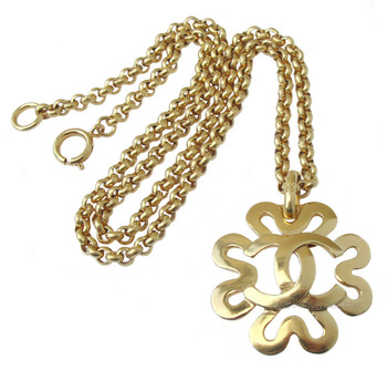 Chanel 1995 Lucky Clover & CC Logo Necklace