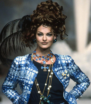 CHANEL ULTRA RARE HAUTE COUTURE GRIPOIX 1970'S MALTESE CROSS NECKLACE