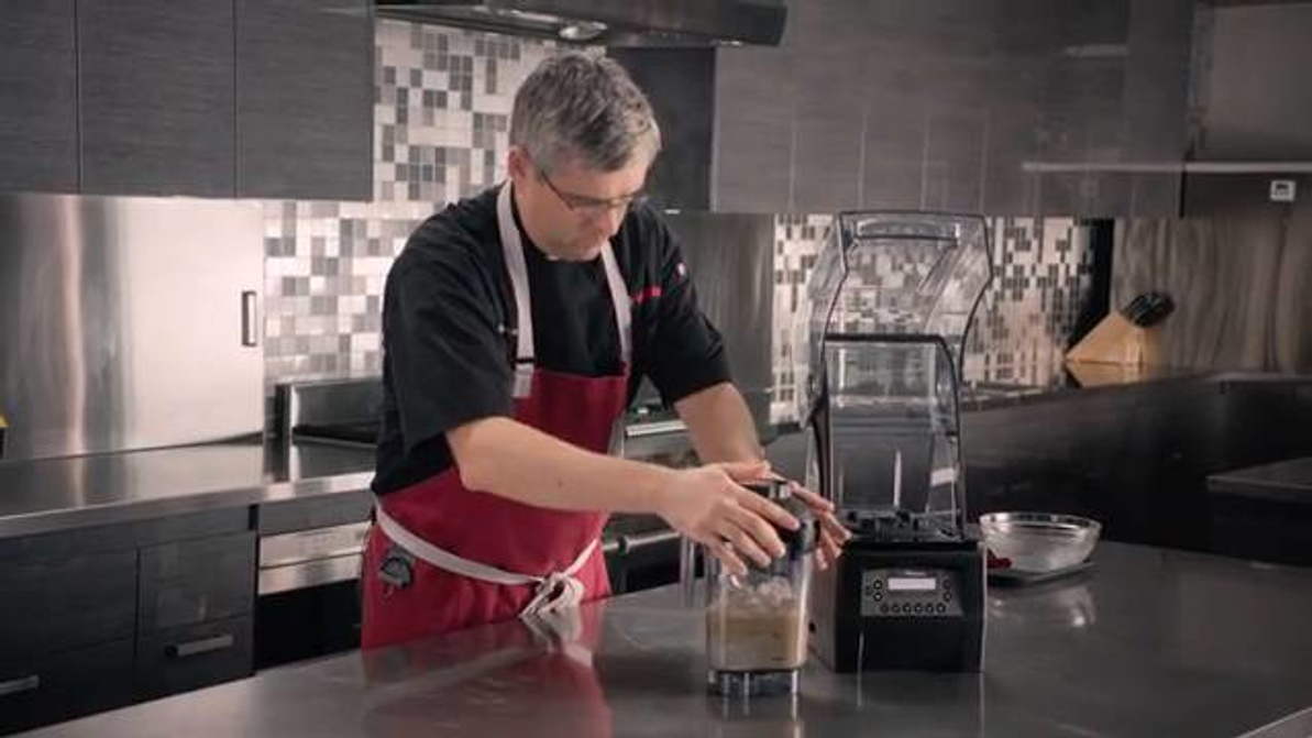 The Quiet One - Vitamix Commercial