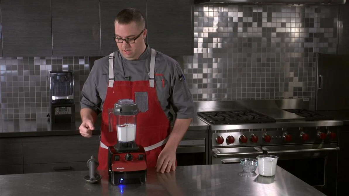 Video Overview | Vitamix Aerating Container Raspberry Whipped Cream Recipe