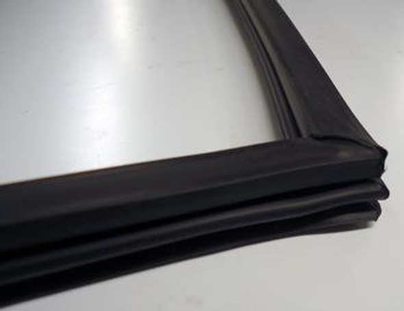 Image of the profile of the True 810441 door gasket.