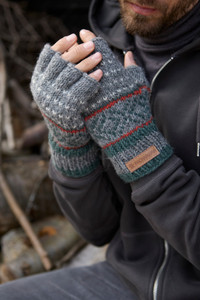 Men's fingerless gloves