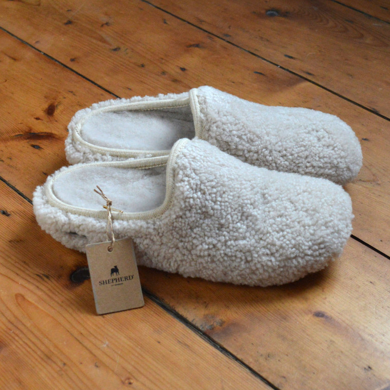 Women's Cream Sheepskin Slipper Mule