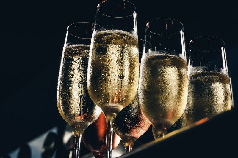 Champagne/Sparkling