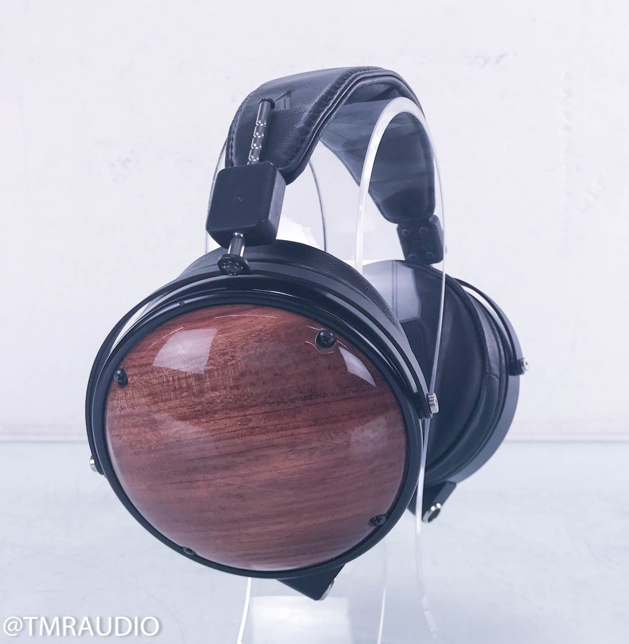 Audeze LCD-XC Closed Back Planar Magnetic Headphones; Bubinga Wood (1/2)