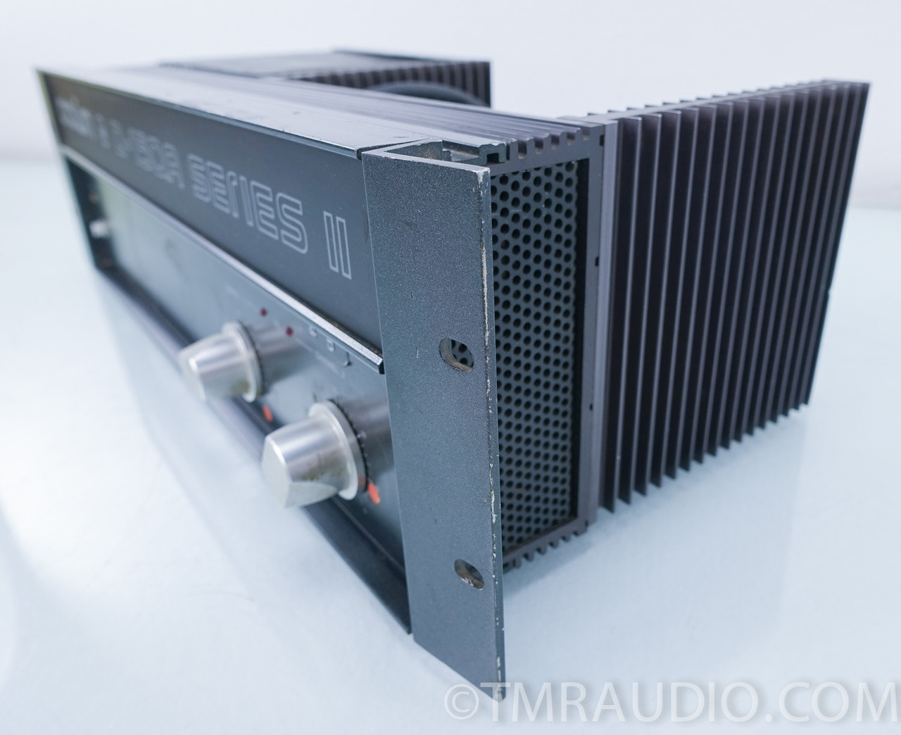 Crown D-150a Series II Amplifier AS-IS (one channel bad