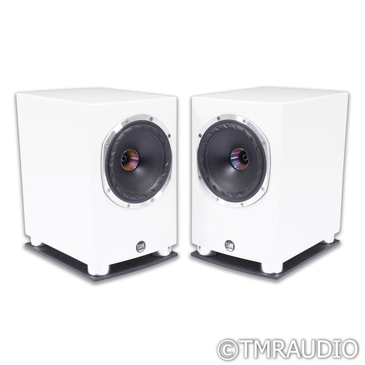 Fyne Audio F500SP Bookshelf Speakers - The Music Room