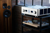 TMR Exclusive Review: Modwright KWH 225i Tube Hybrid Integrated Amplifier TMR Exclusive Review: Modwright KWH 225i Tube Hybrid Integrated Amplifier
