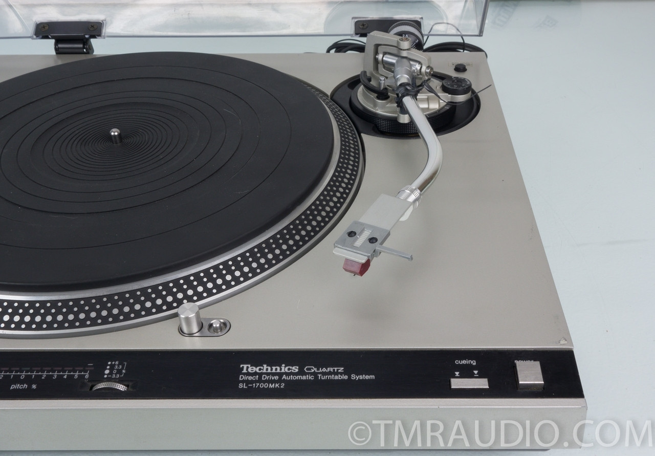 Technics SL-1700 MK2 Turntable