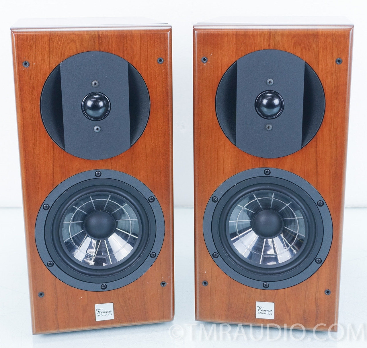 vienna acoustics bookshelf speakers