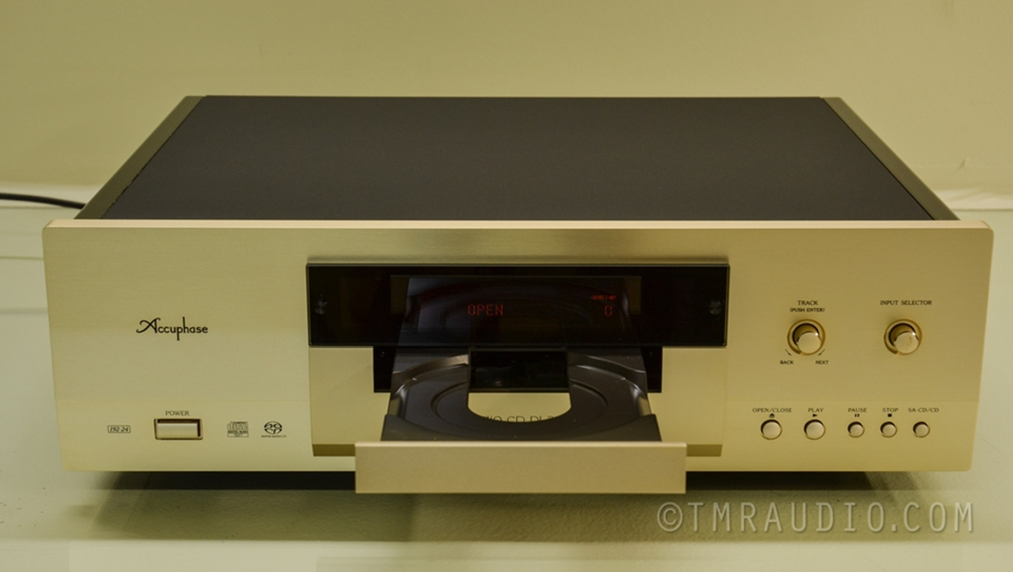 Accuphase DP-78 Classic Audiophile SACD / CD Player; Near Mint in Factory  Box