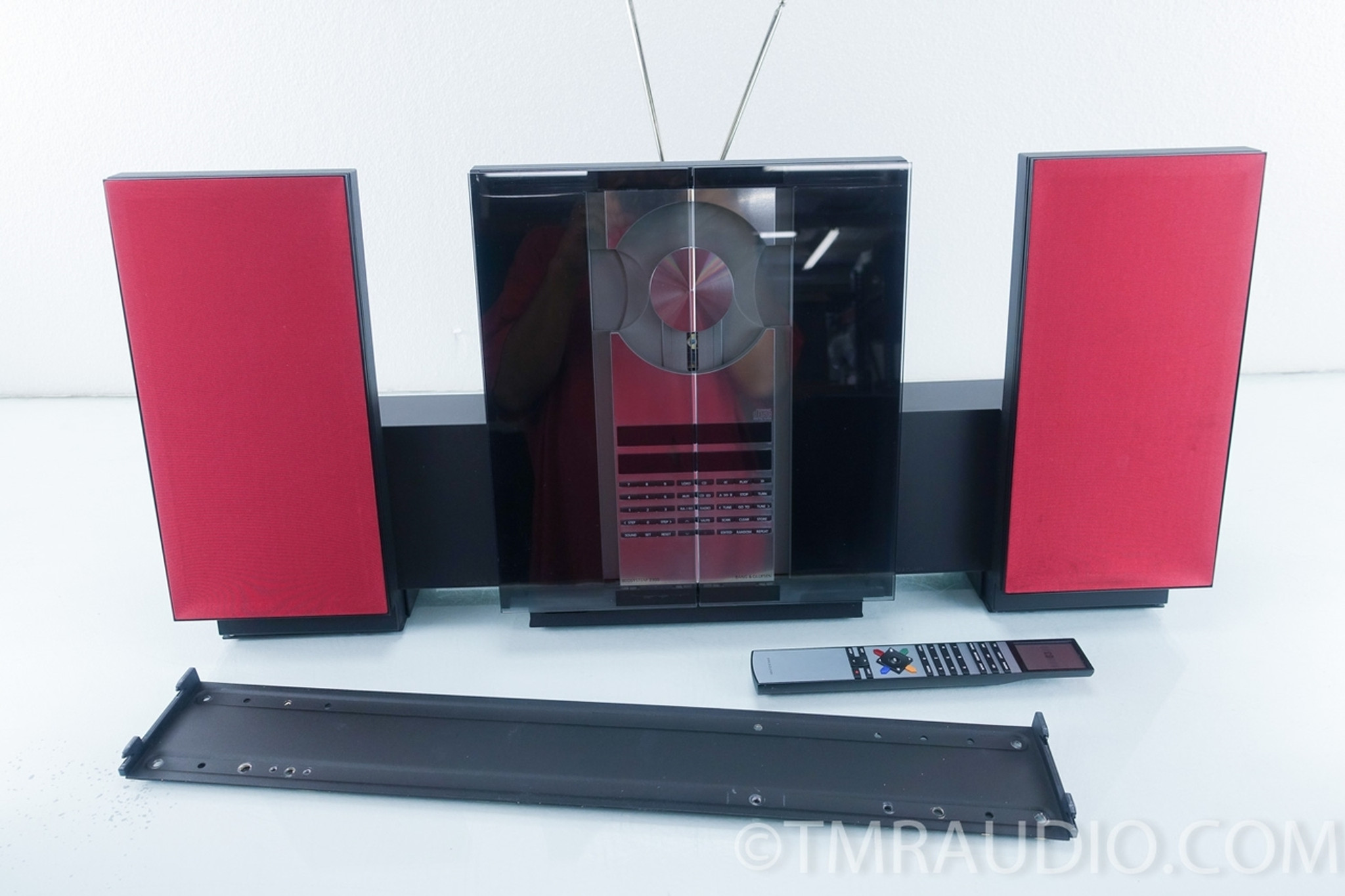 B&O Beosystem 2300; Beolab 2500; Wall Bracket; Bang & Olufsen