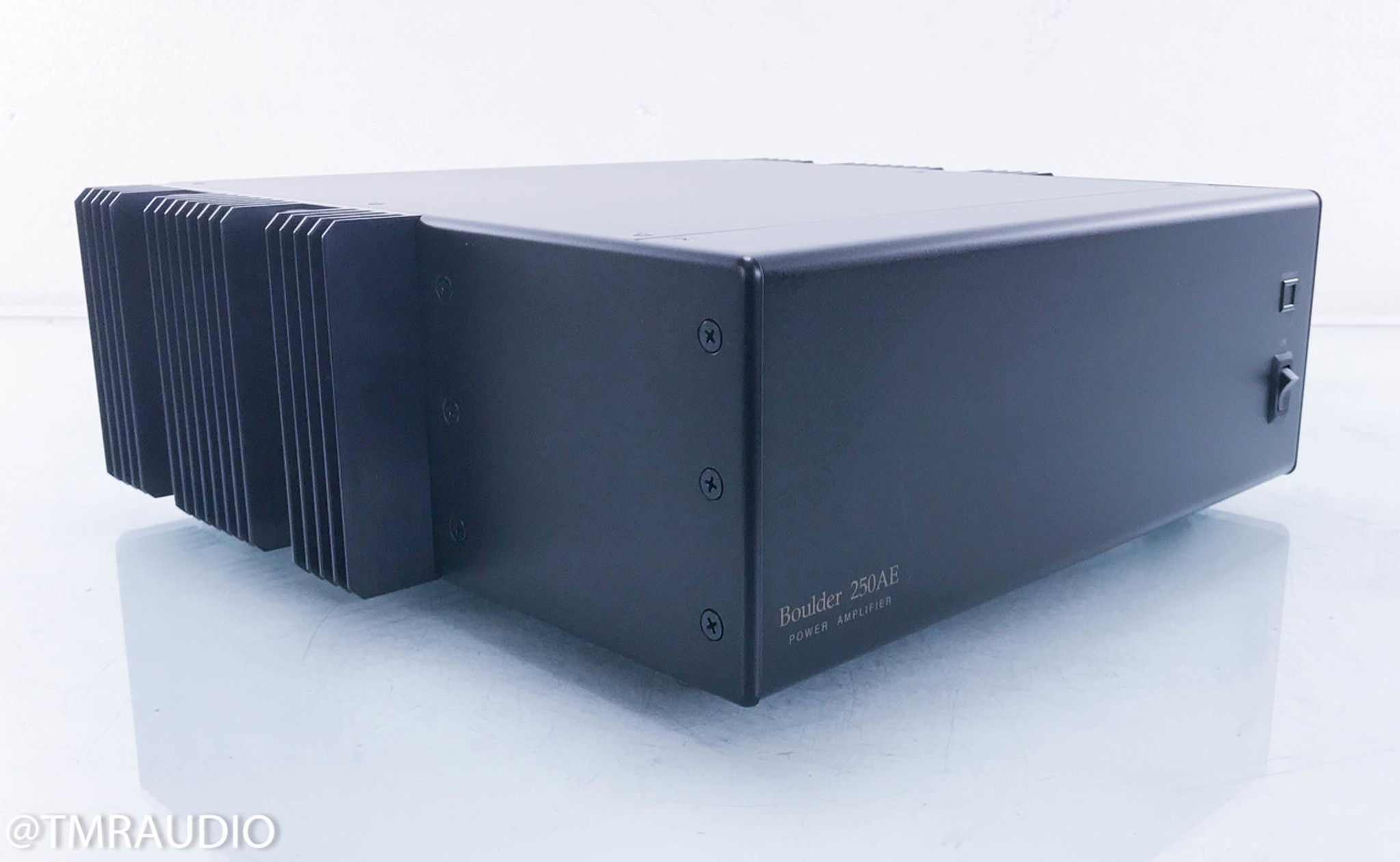 アンプ boulder 250ae 250AE BOULDER - 中古オーディオ 高価買取・販売 ハイファイ堂