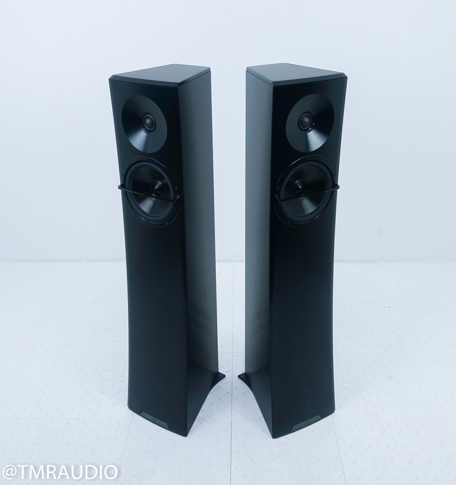 Yg Acoustics Carmel 2 Floorstanding Speakers Black Pair Less Than 3 Months Old The Music Room