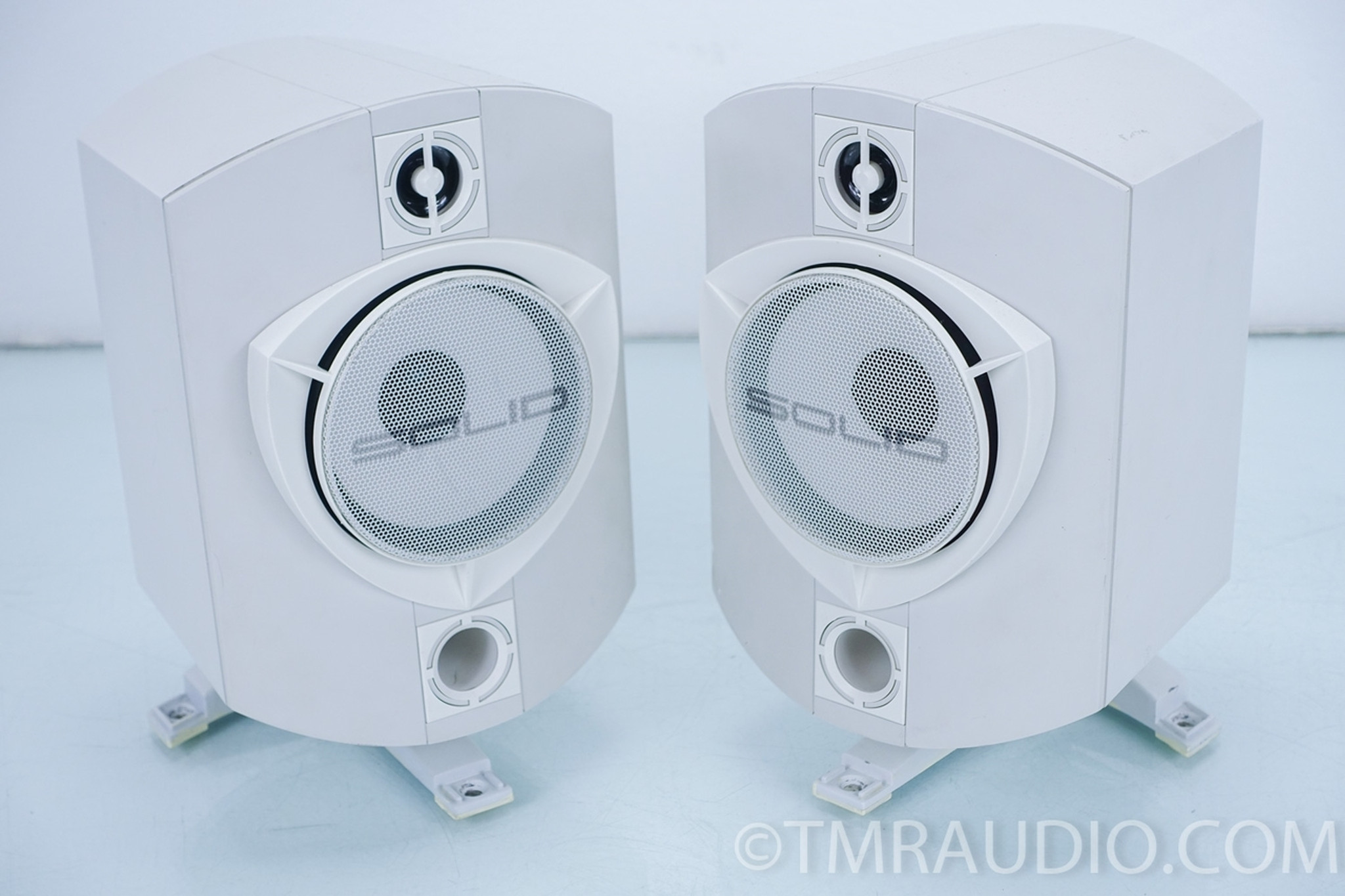 B&W Rocksolid Sounds Solid Monitor Speakers with Mounts