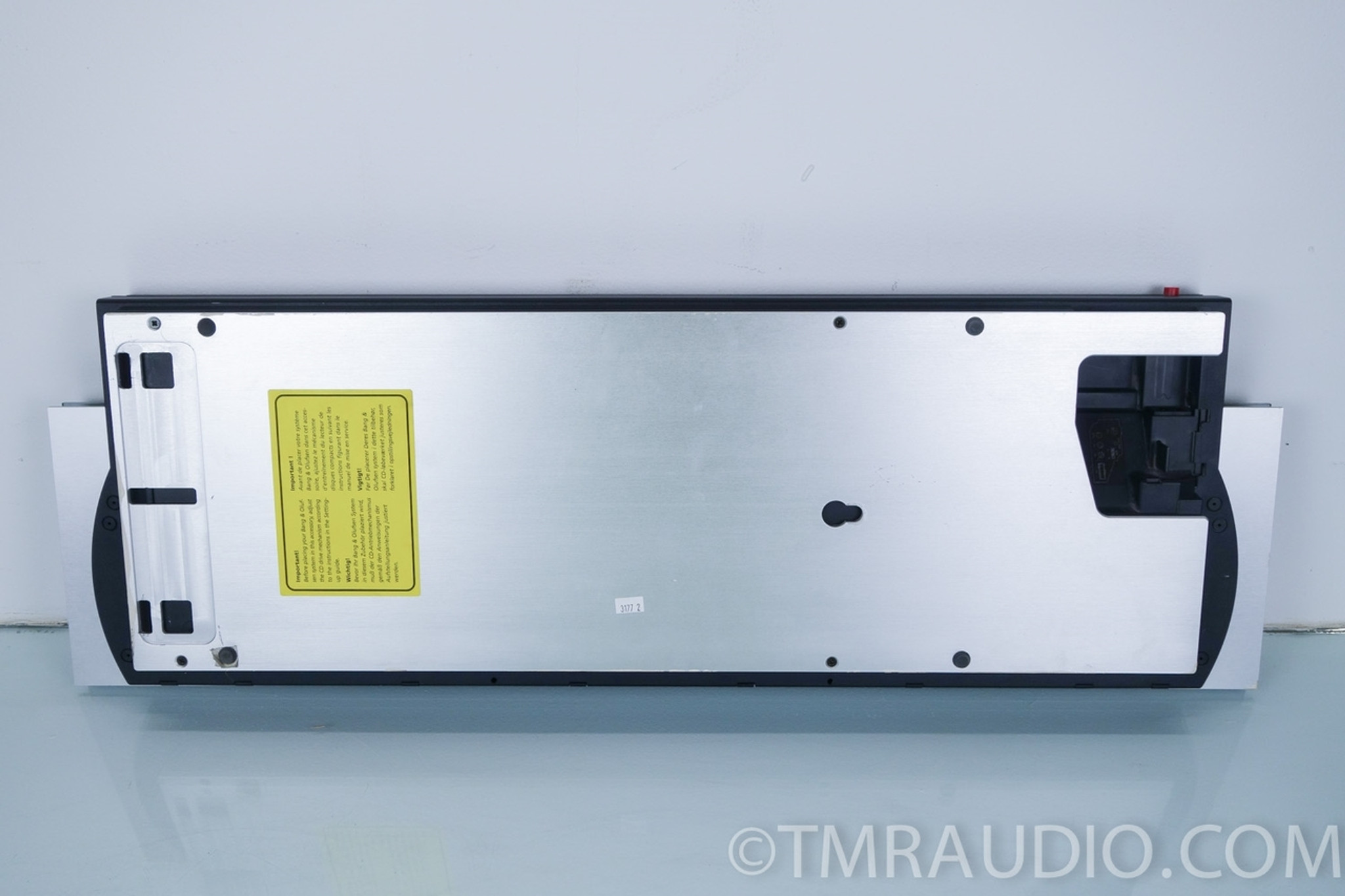 B&O Beosound 9000 CD Player / Receiver with Wall Mount The Music Room B&O Beosound 9000 CD Player / Receiver with Wall Mount The Music Room