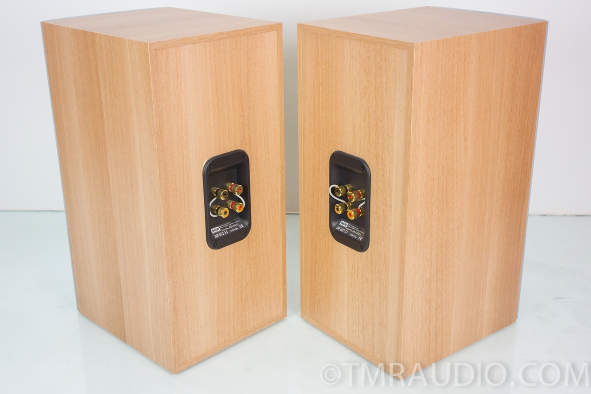 B&W 602 S3 Bookshelf Speakers; Sorrento Finish; Factory Box