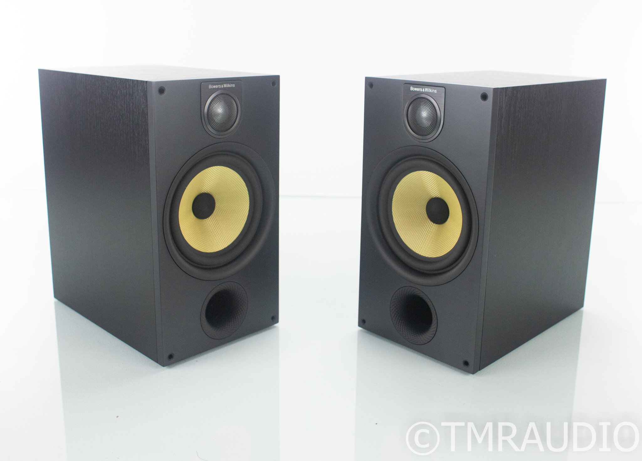 B&W 685 S2 Bookshelf Speakers; Black Ash Pair