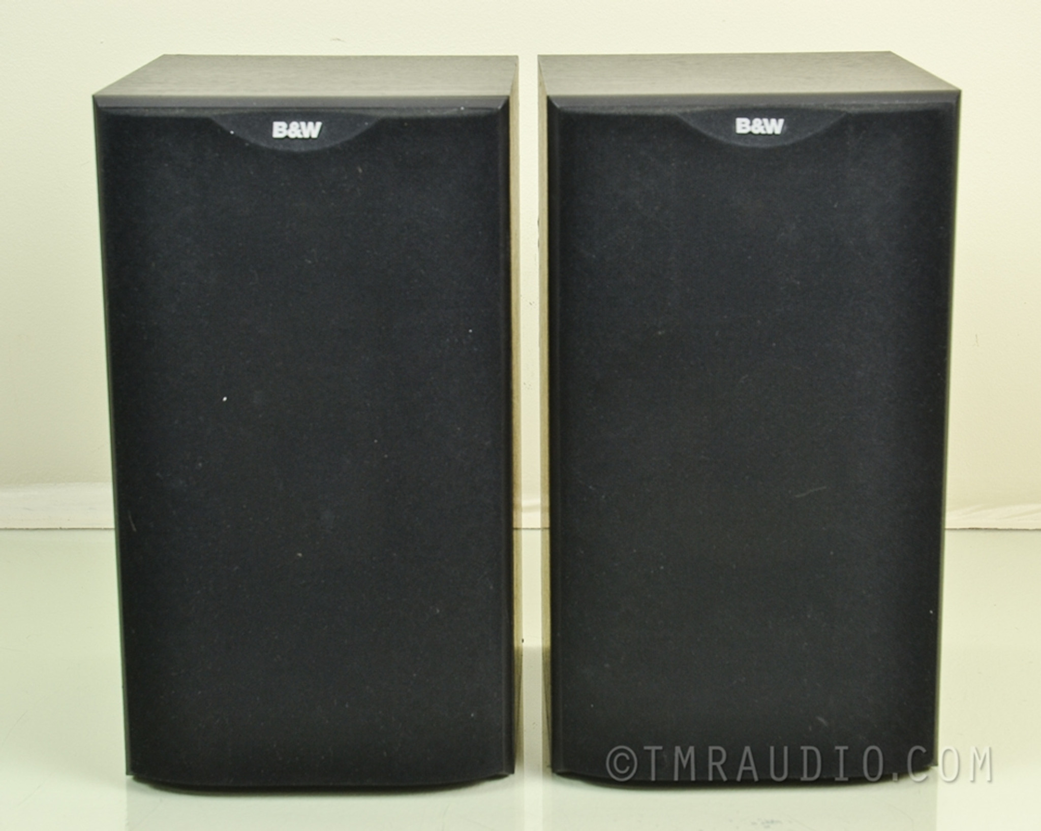 B&W Bowers & Wilkins DM601 Bookshelf Speakers; AS-IS (1 dead