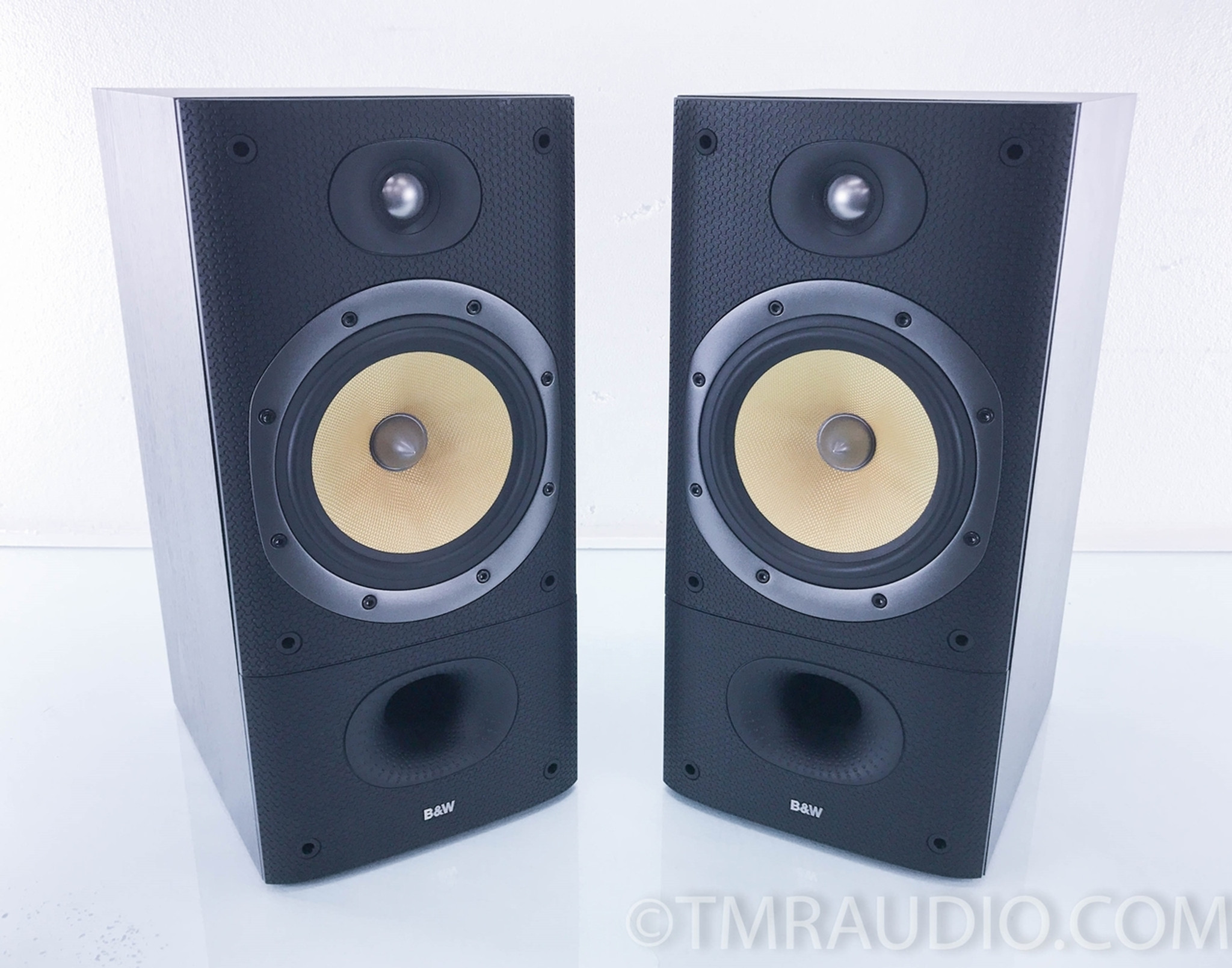 B&W DM602 S3 Bookshelf Speakers; Pair; Series 3 - The Music Room