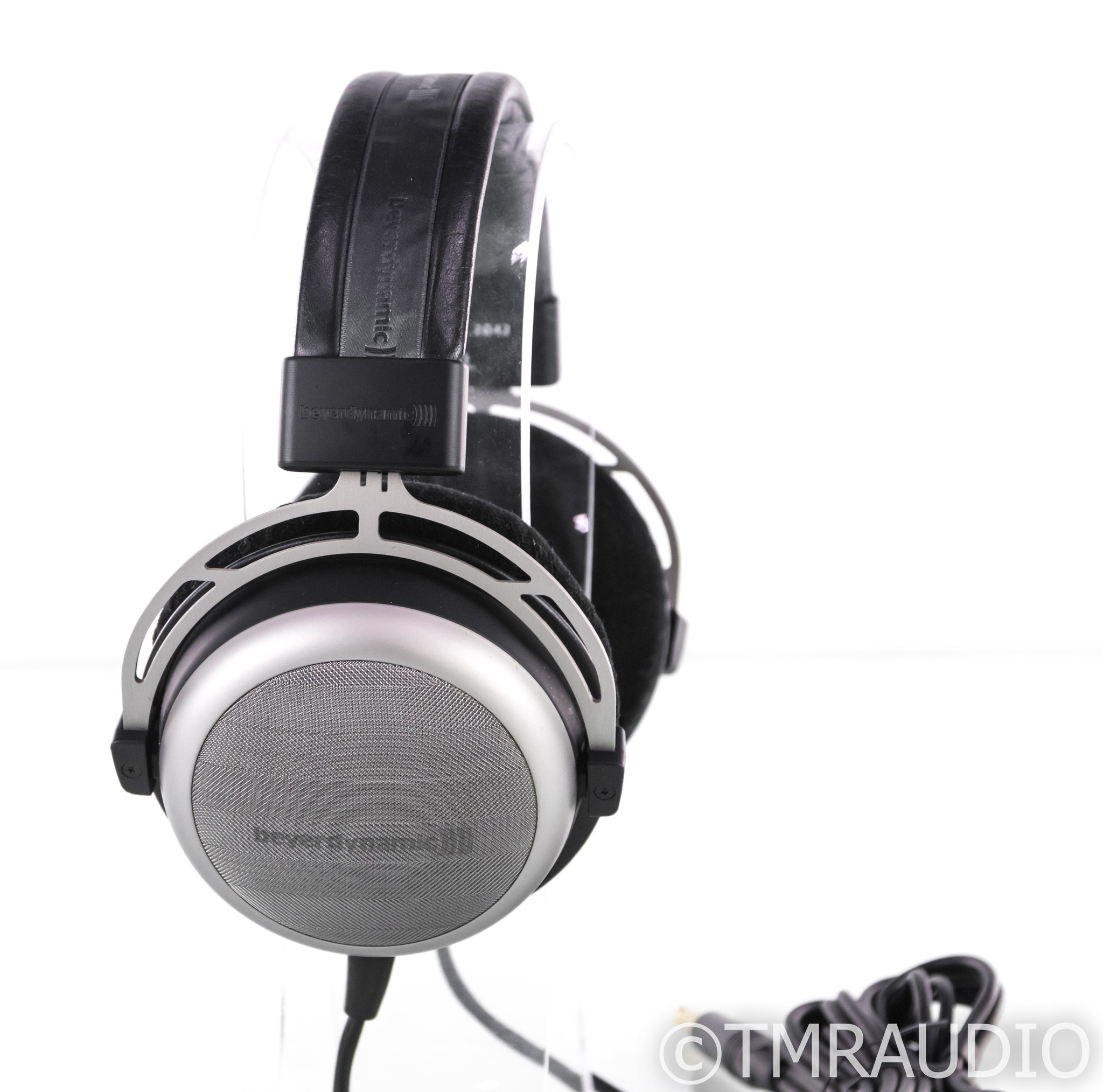 Beyerdynamic T1 Closed Back Dynamic Headphones; 600 Ohm