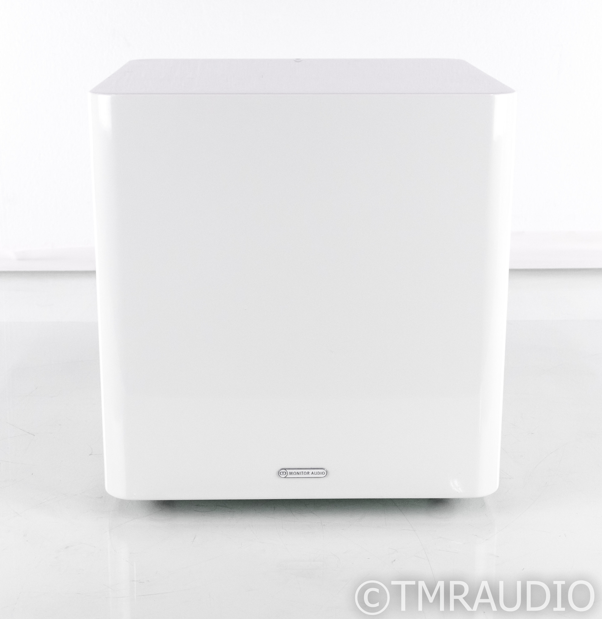 radius 390 subwoofer