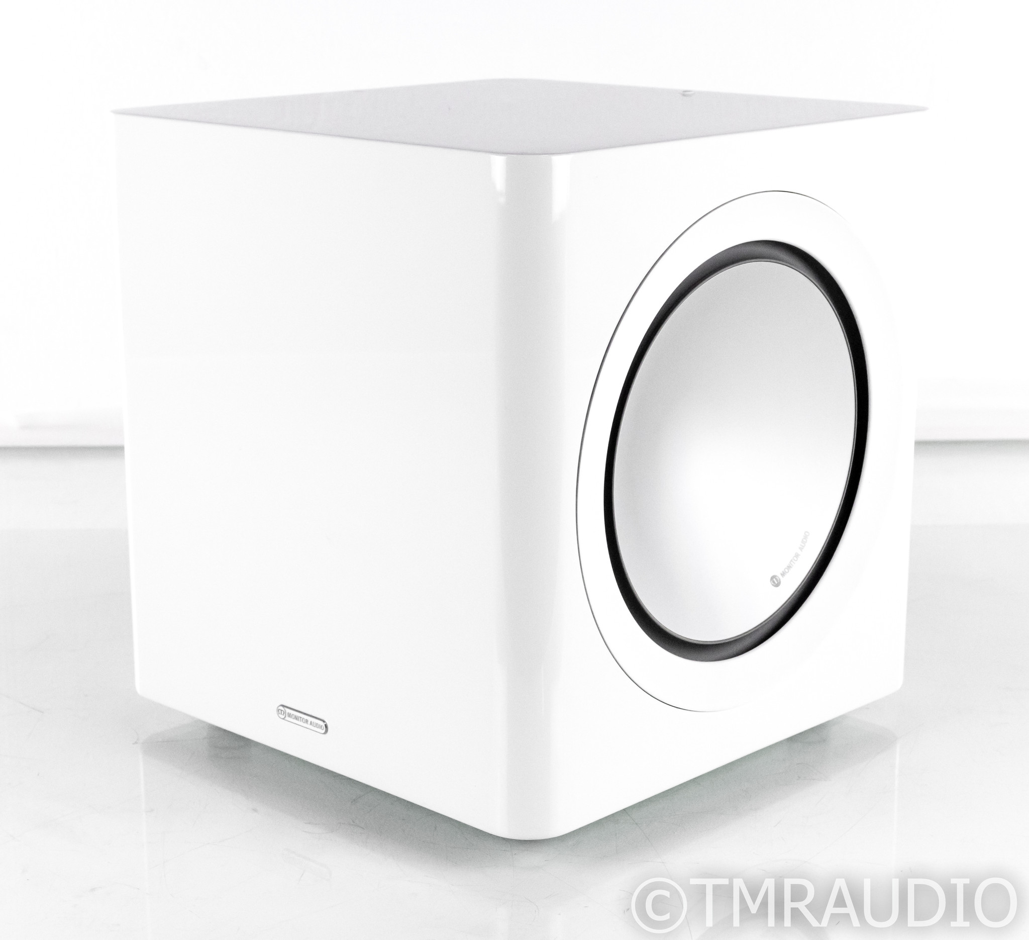 radius 390 subwoofer