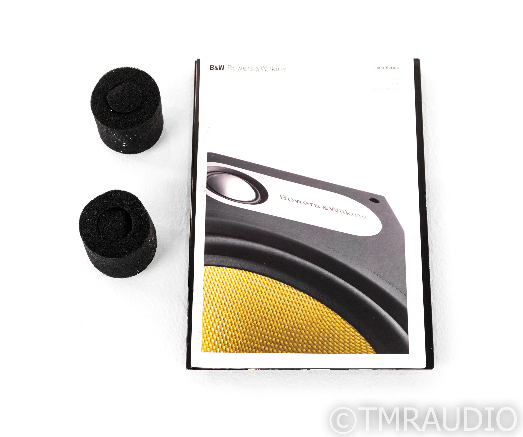 B&W 686 Bookshelf Speakers