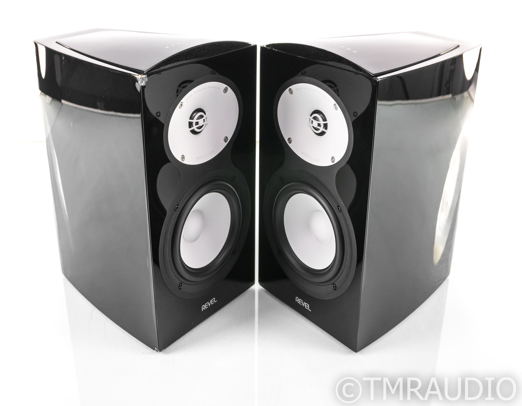 revel performa m126be