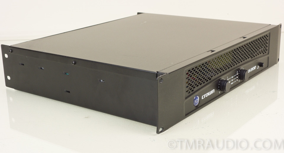 Crown XLS 202 Amplifier