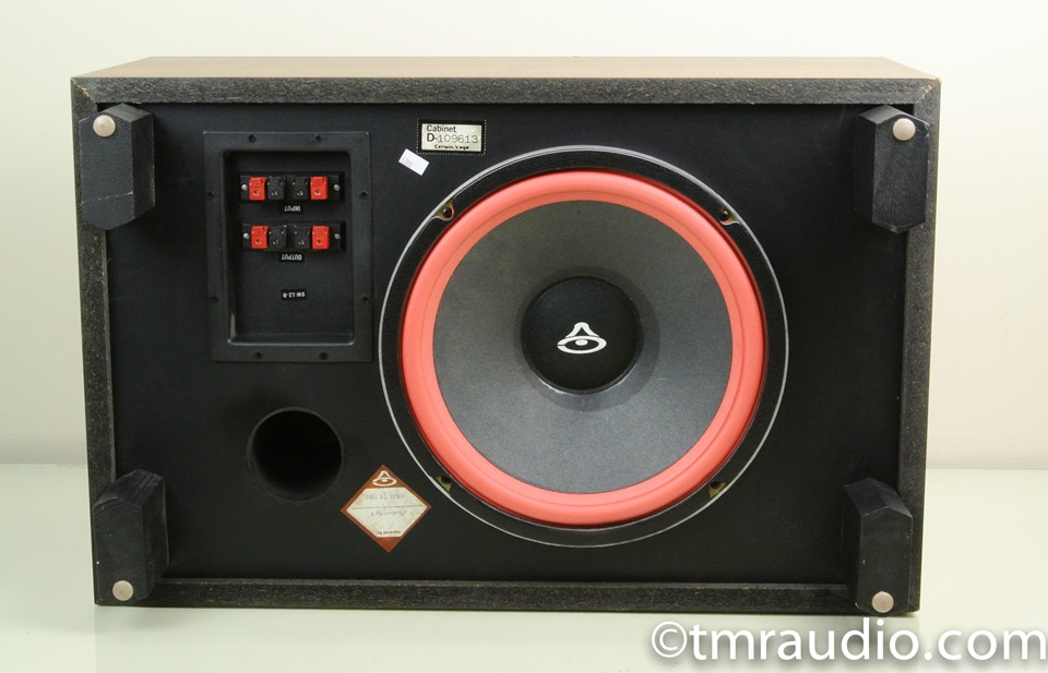 Cerwin Vega AT (Dual Cerwin Vega V124DV2 12 1300W Subwoofer great)