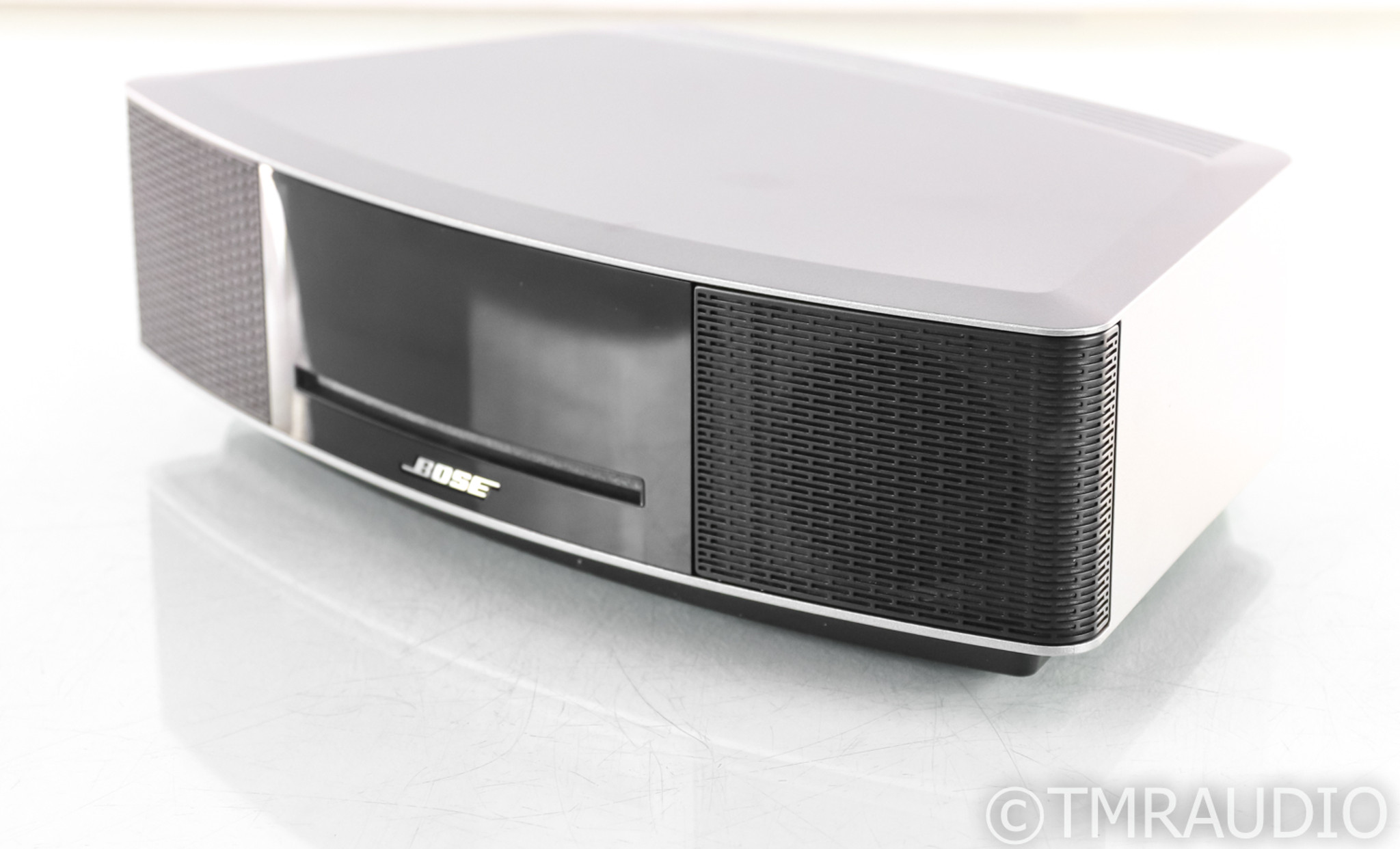 BOSE WAVE® music system IV シルバー Bose® Wave® music system IV (Platinum Silver) at Crutchfield