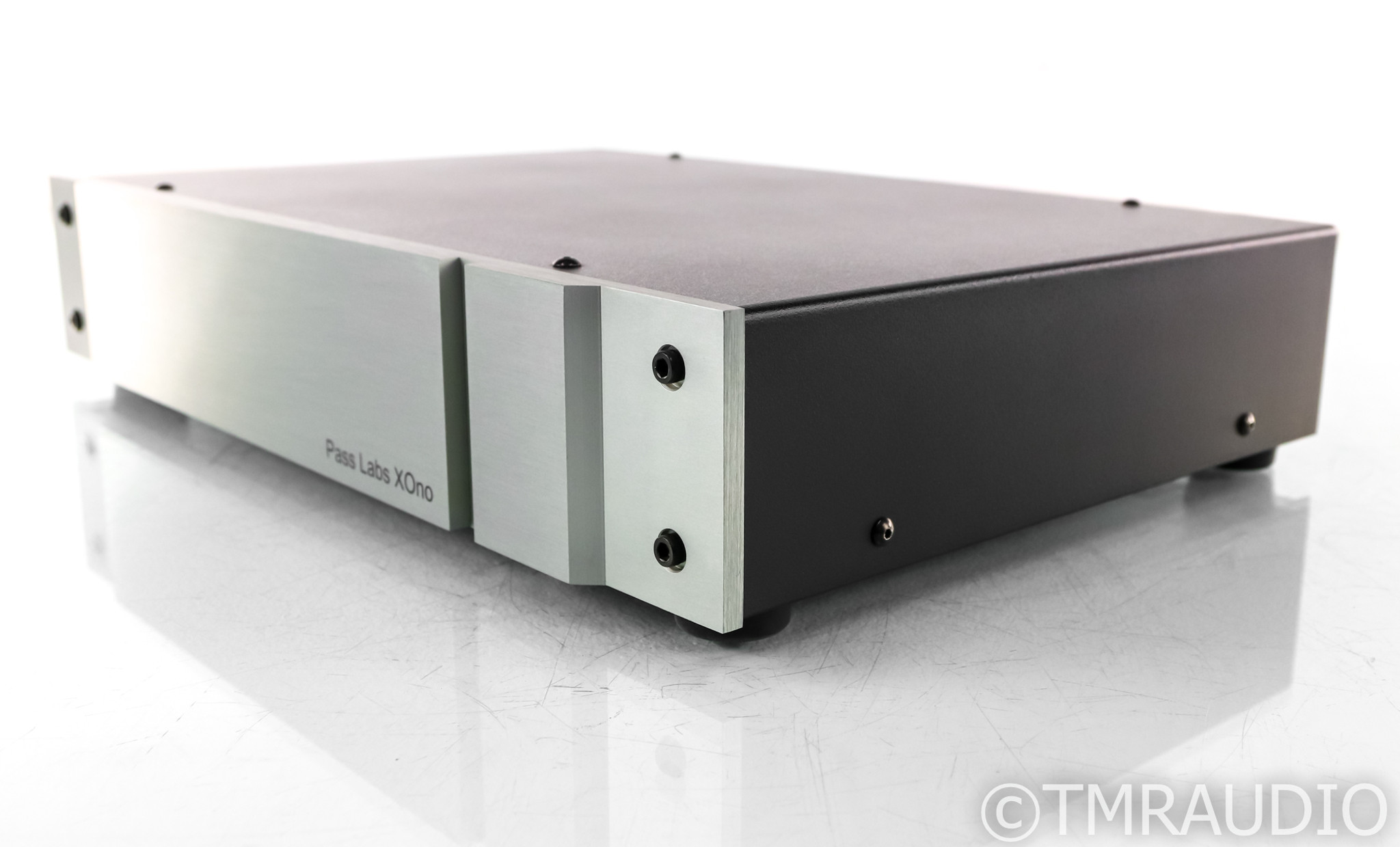 Pass Labs XOno MM / MC Phono Preamplifier The Music Room