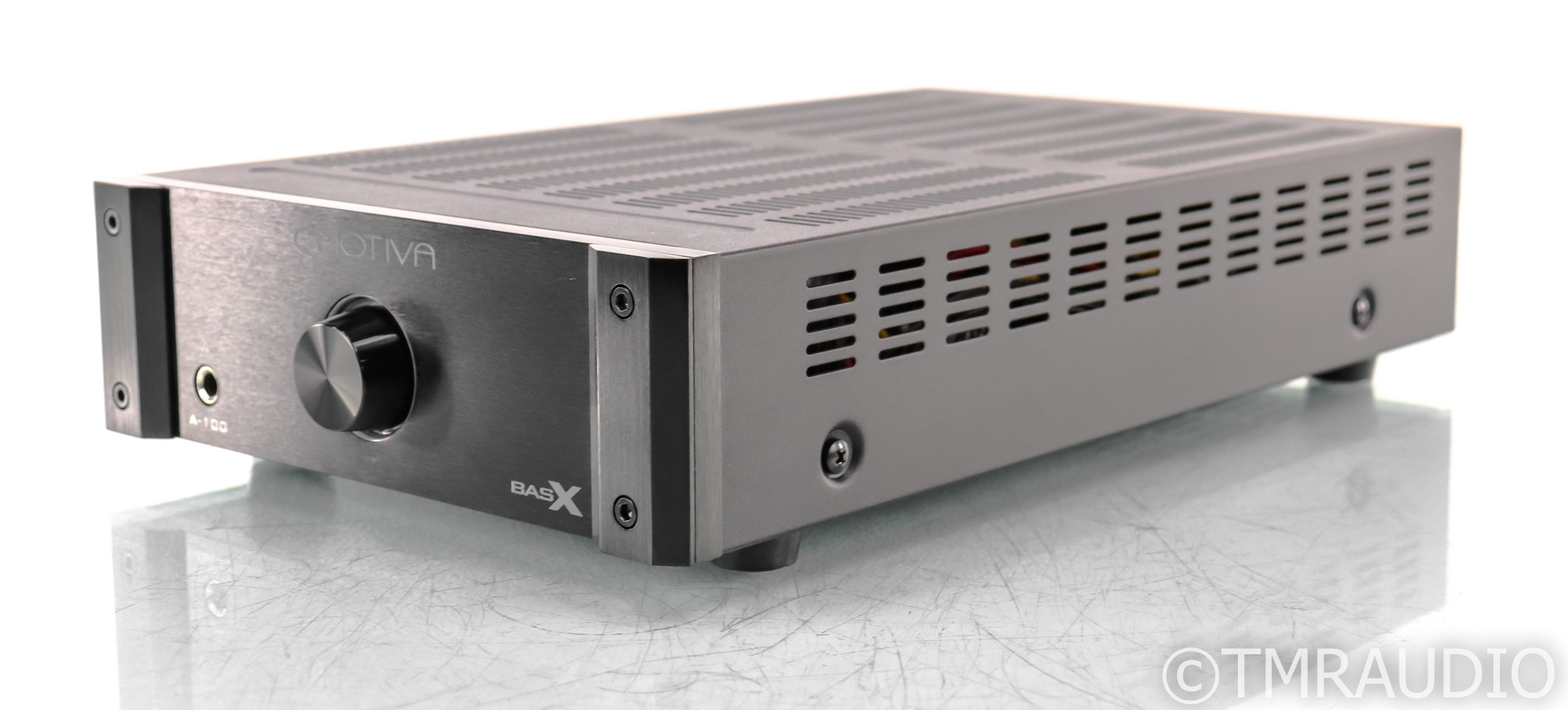 Emotiva basX A-100 Stereo Power Amplifier