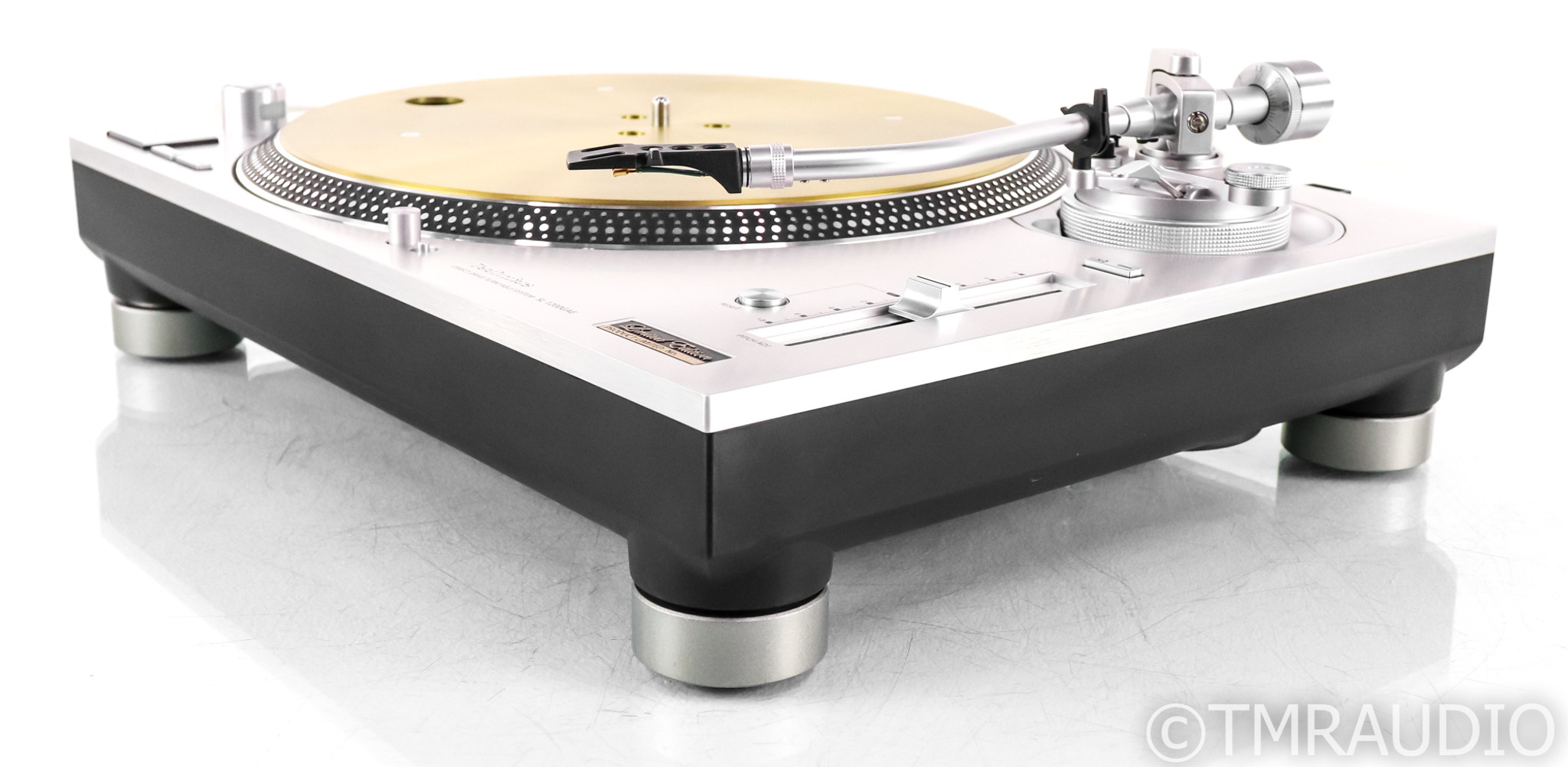 Technics' limited-edition 50th anniversary turntable comes in