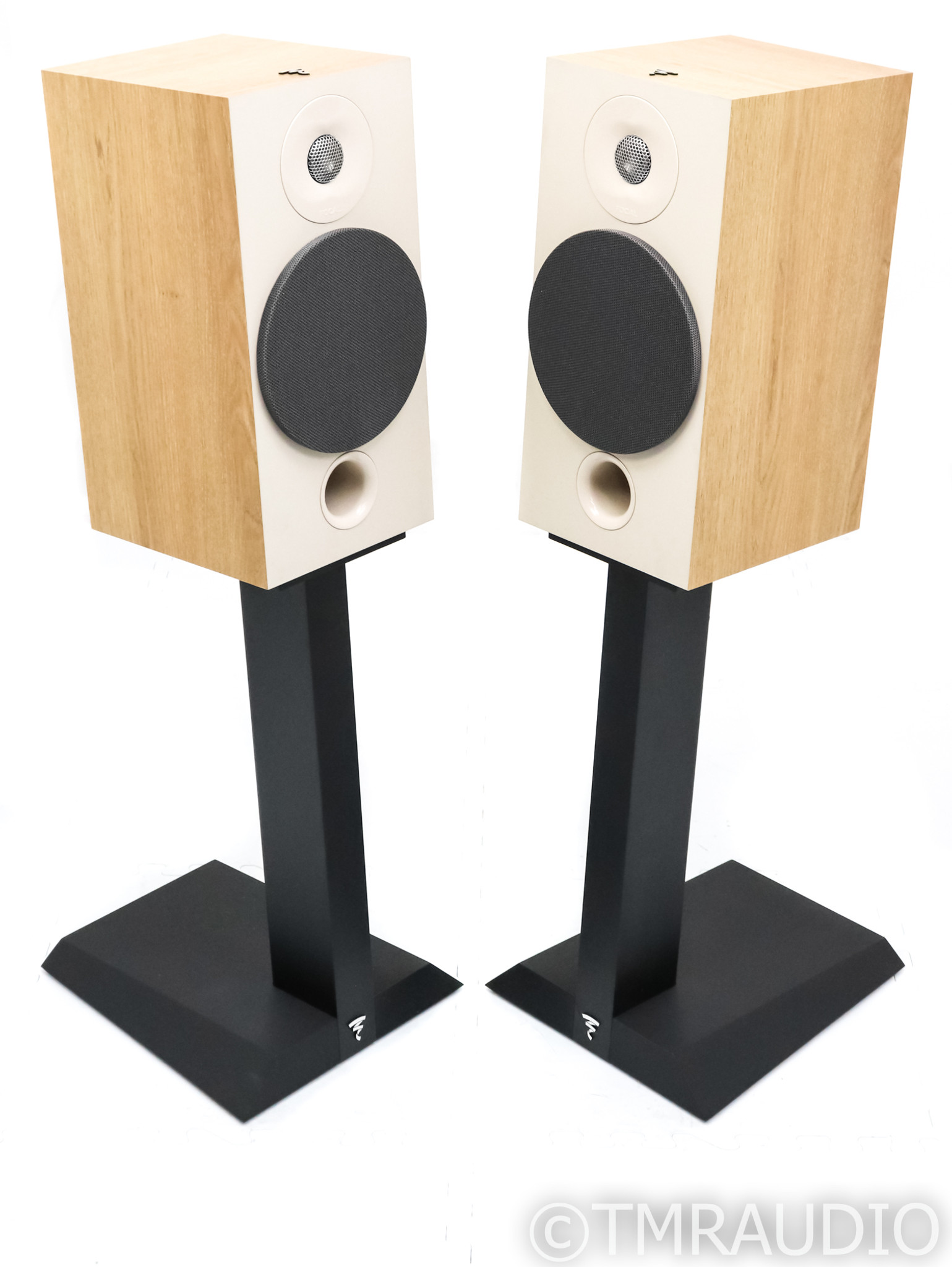 Focal Chora 806 Bookshelf Speakers; Light Wood Pair w/ Stands