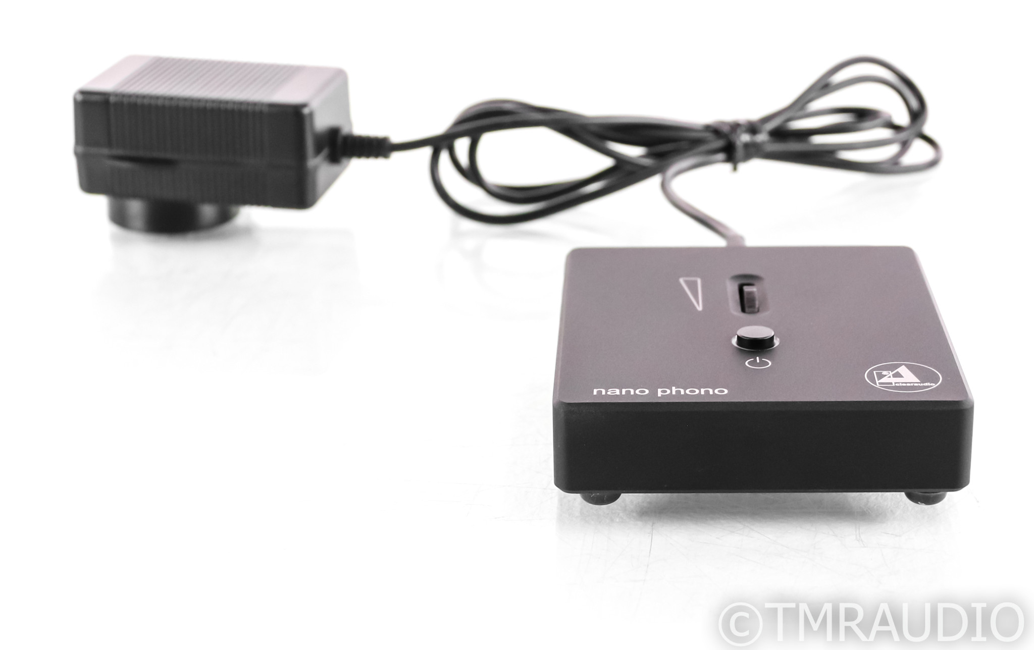 Clearaudio Nano Phono V2 MM / MC Phono Preamplifier; Black (Open Box)