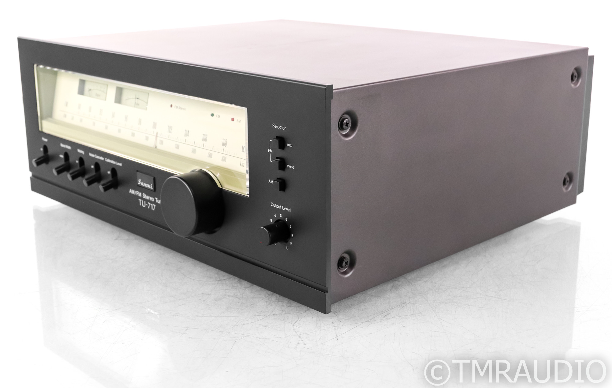 Sansui TU-717 Vintage AM / FM Stereo Tuner; TU717; Black - The