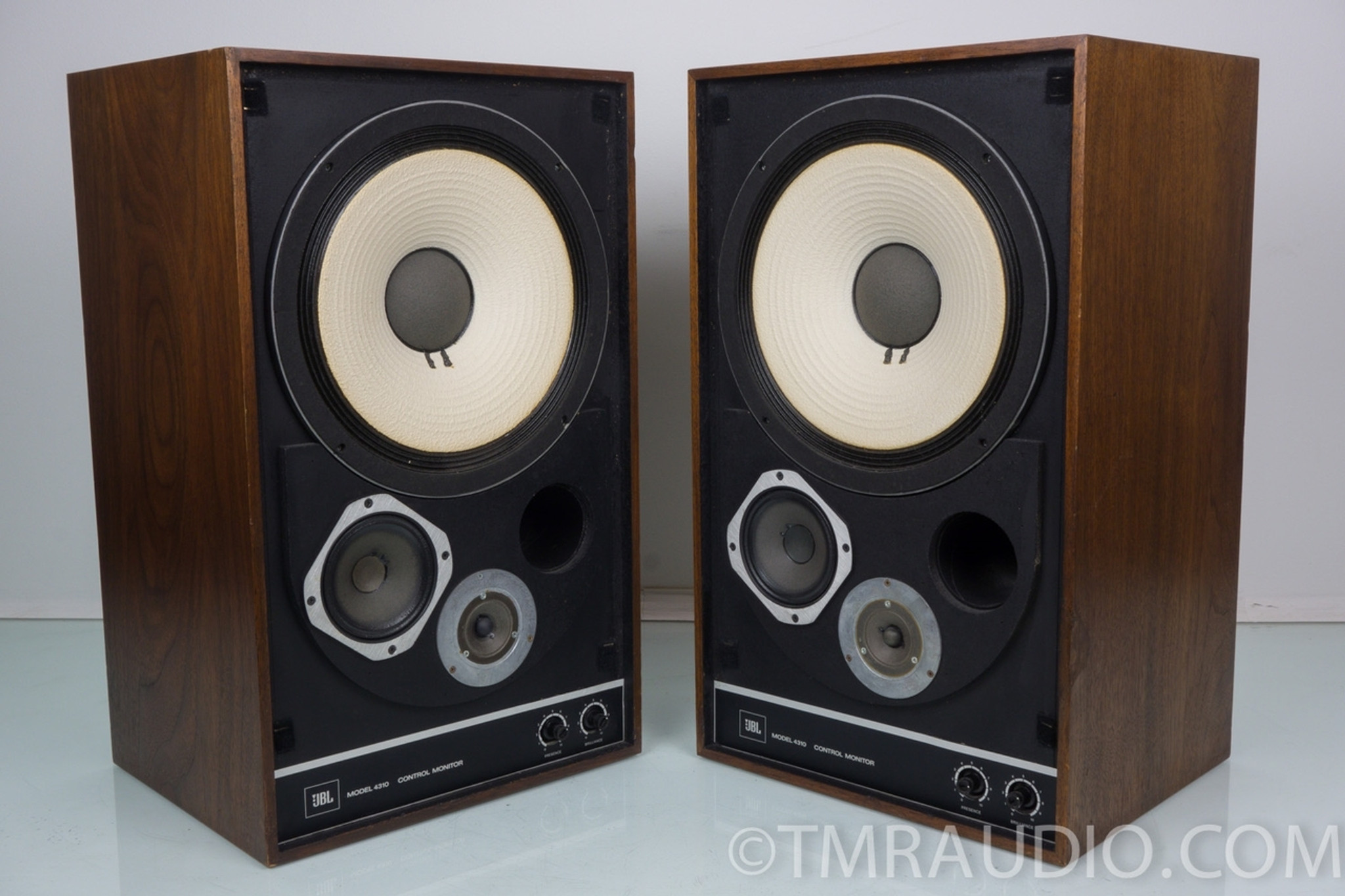 jbl 4310 control monitor speakers