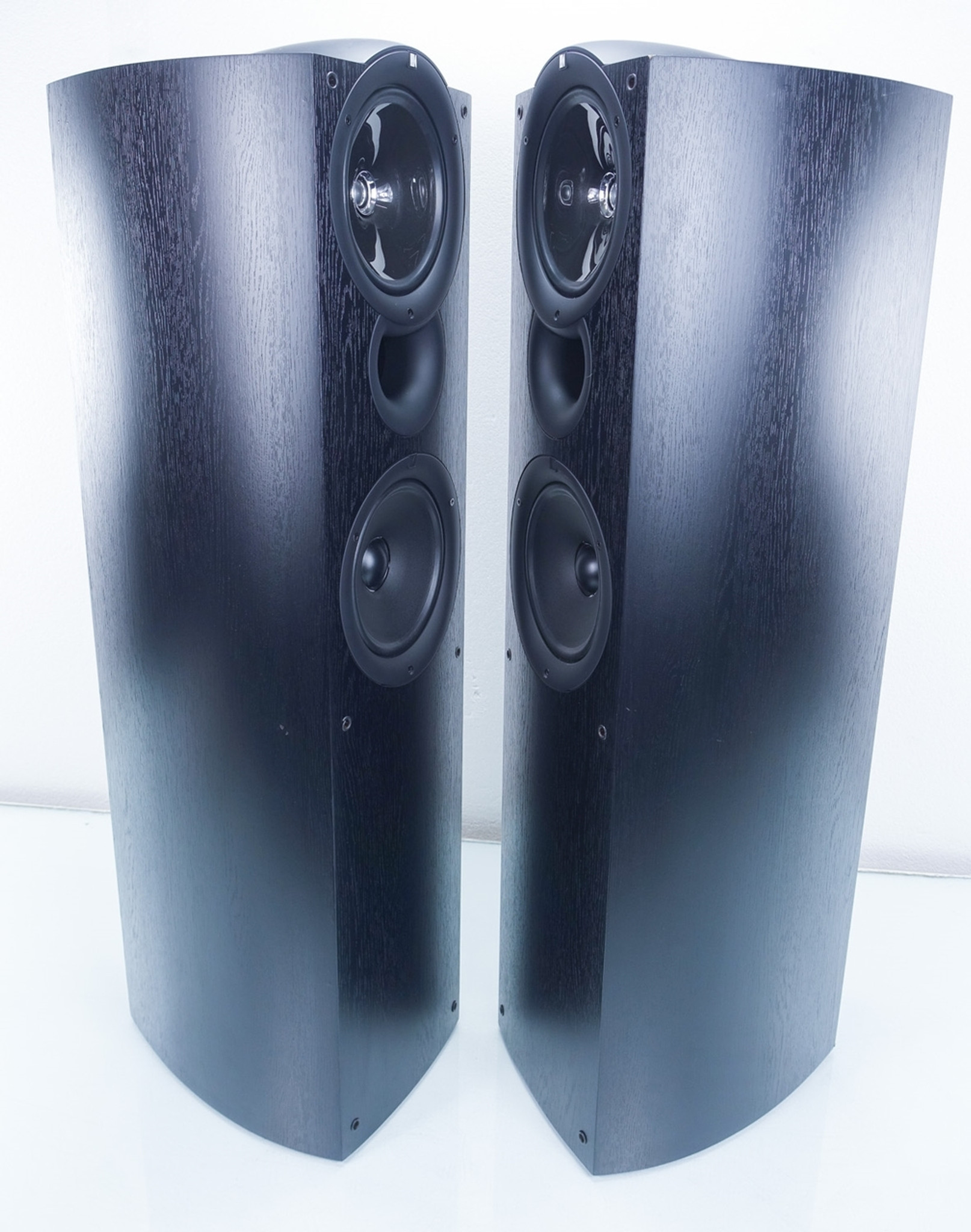 KEF Q5 Floorstanding Speakers