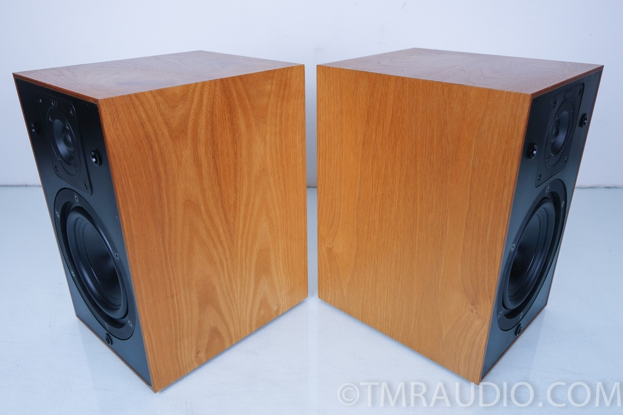 Kef Model 102 Reference Series Bookshelf Speakers; Excellent