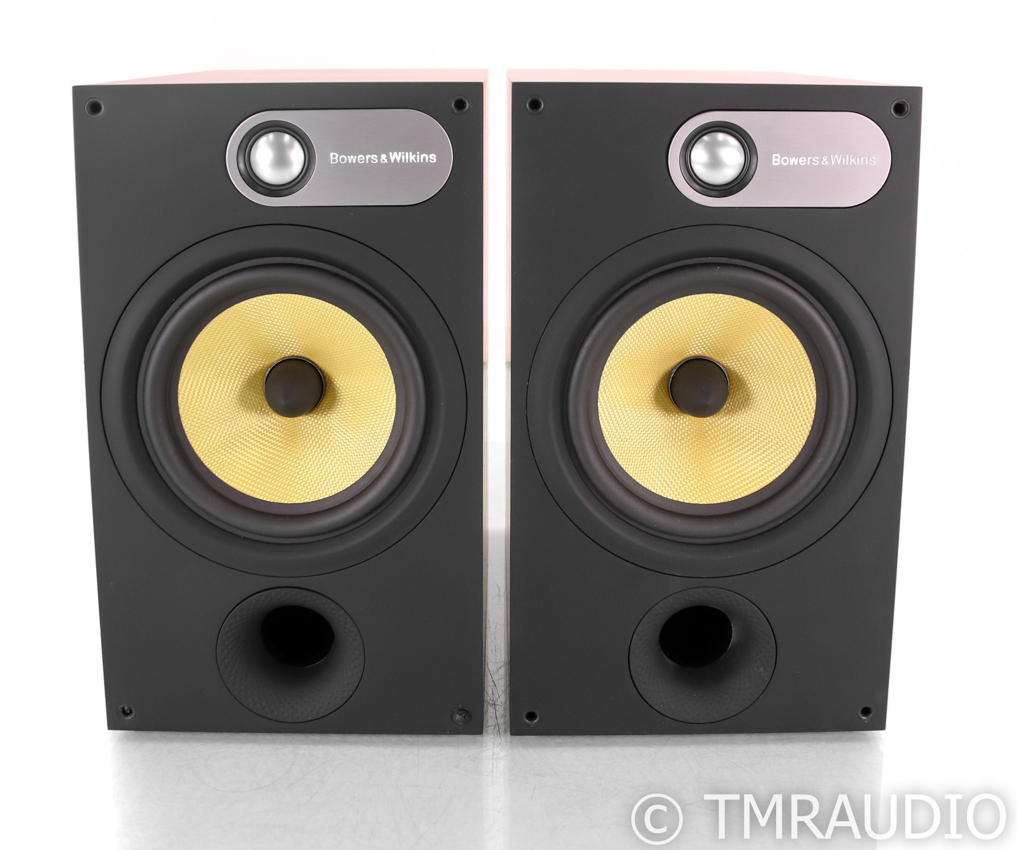 B&W 685 Bookshelf Speakers; Cherry Pair