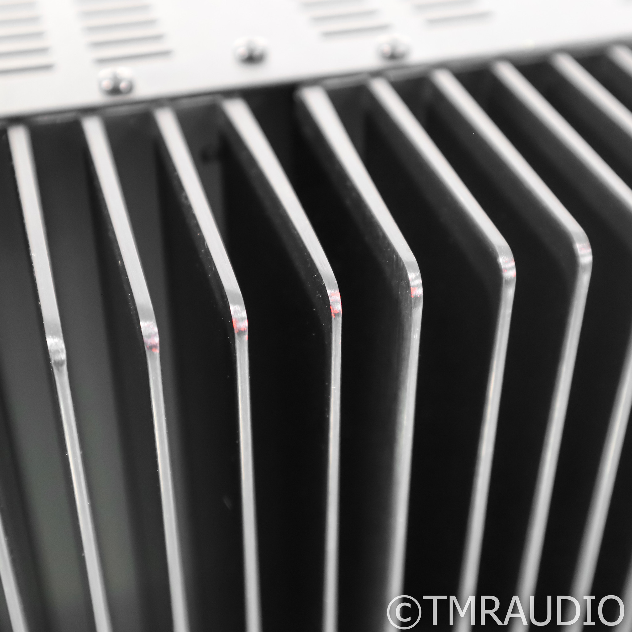 Adcom GFA 565se Stereo Power Amplifier (SOLD3) The Music Room