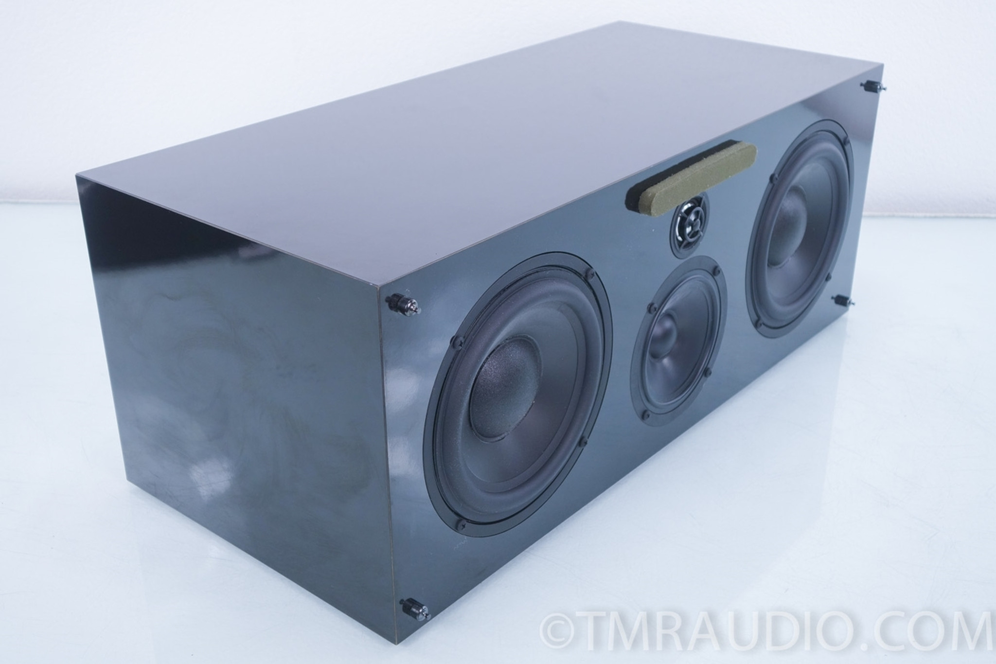 nht audiocenter 2