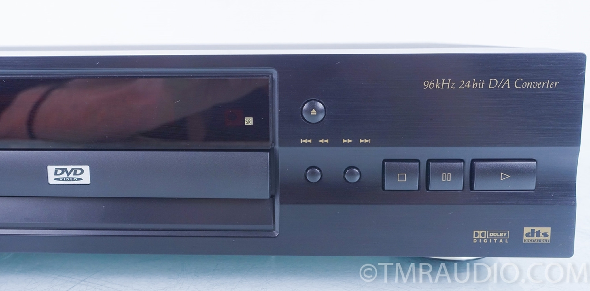 Pioneer DV-525 CD / DVD Player - The Music Room