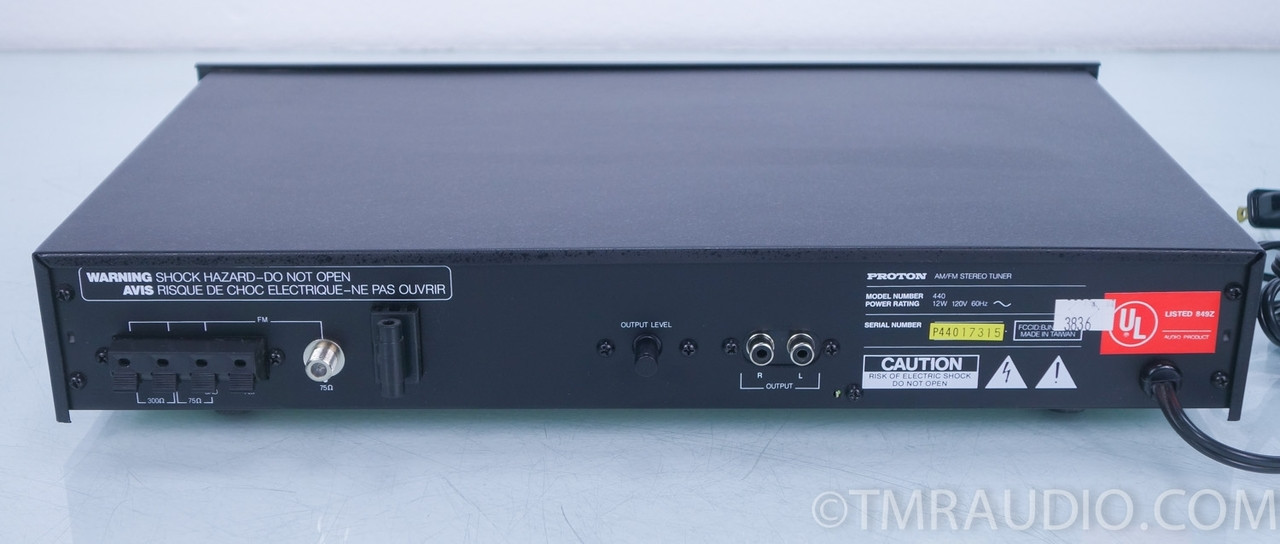 Tuner Stereo Proton 440 - AM/FM - Ouvert Mais Jamais Utilisé