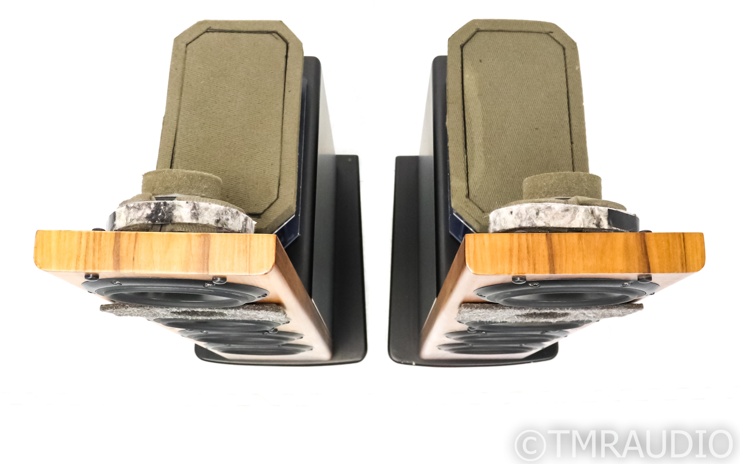 AV123 XStatik XVoce Floorstanding / Center Speakers; Walnut Set