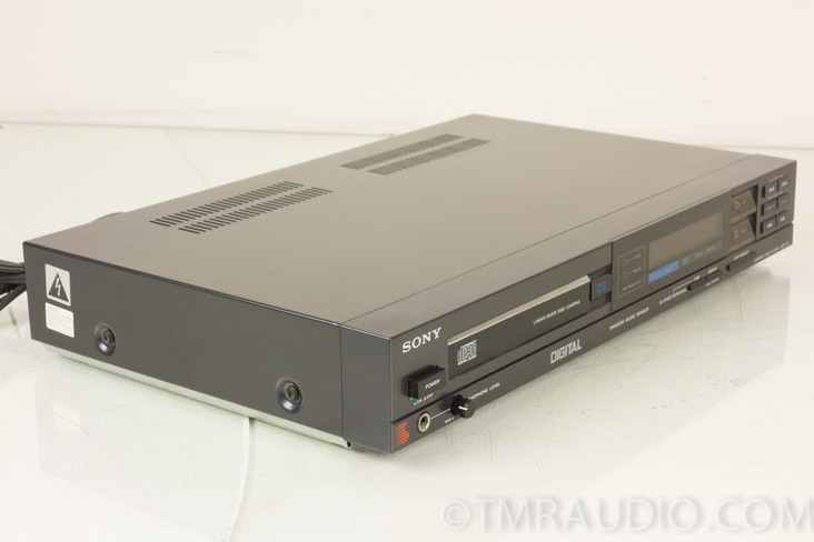 Sony Compact Disc Player CDP-70; Single Disc CD Player