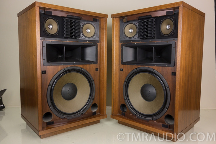 Sansui SP-5500 Vintage Speakers; Rare - Mint Condition