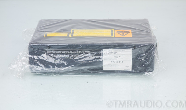 Toyota 6 CD Changer 6CD-T